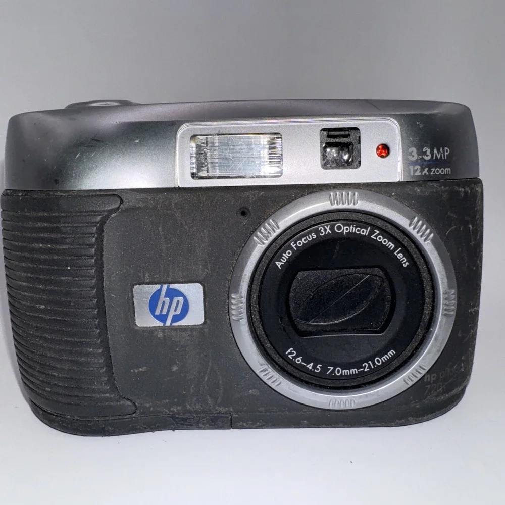 HP Photosmart 720 Digital Camera, 3.3MP 12x Optical Zoom Untested